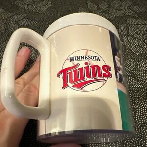 Gatorade 1990 Minnesota Twins Team Photo Thirst Quencher Advertising Mug